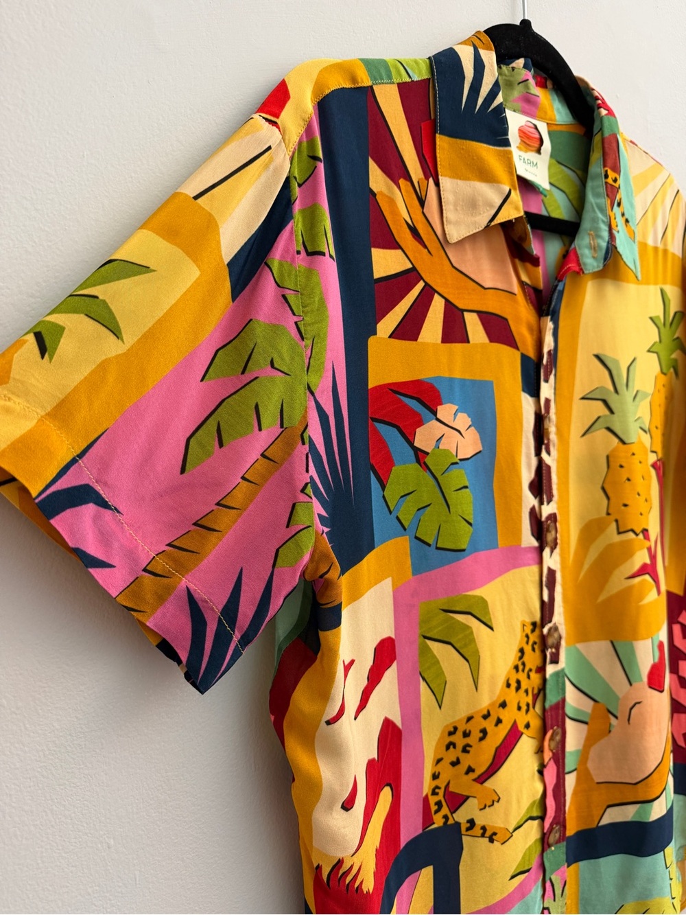 FARM Rio Tropical Collage Short-Sleeve Button-Down Shirt, Size Small - Picture 3 of 5
